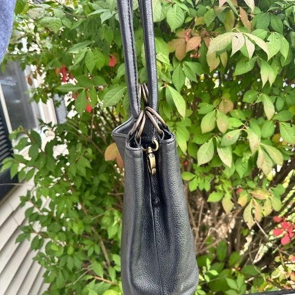 BOOZIE AND CO. Ménage bag Elegant Black Leather Shoulder Bag - Picture 3 of 12